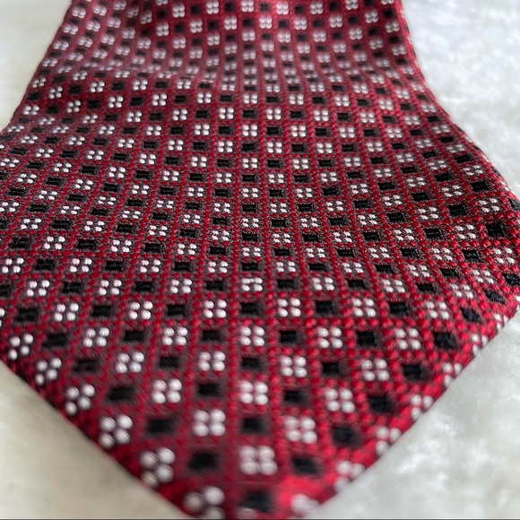 Carlo Palazzi Red Black and White Patterned Textured Silk Tie - Picture 5 of 9